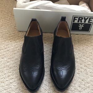 Frye Billy Shootie size 6